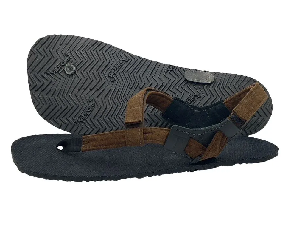 Сандалии Toetem BlackBear 3.0 — чёрное конопляное покрытие, коричневые ремешки, широкая колодка EW — фото 1 из 3