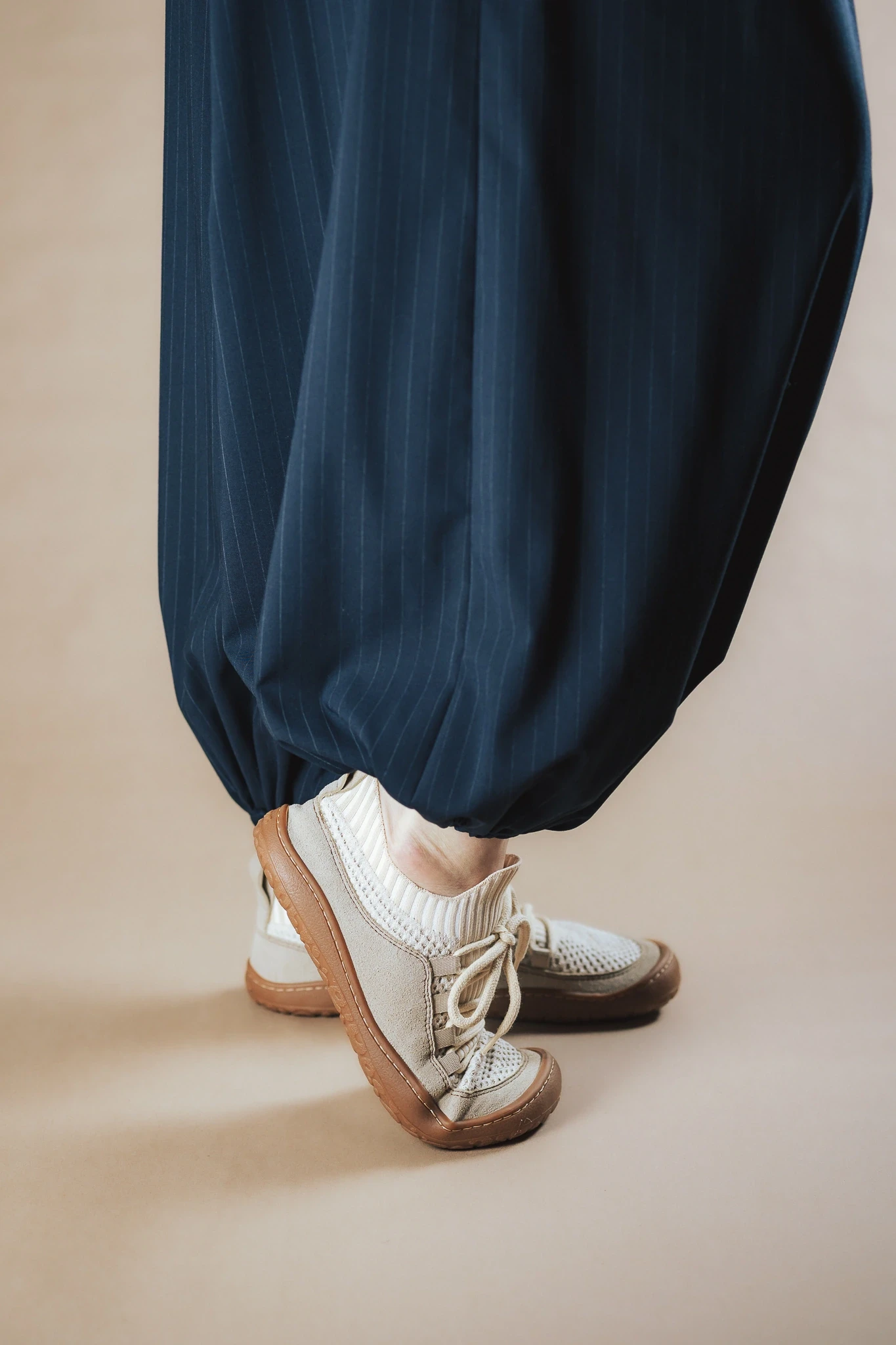 Босоногие кроссовки Sambas the bambas Essence Cloud — молочные, фото 6